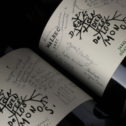 Familia Millán Descendiente de los Monos Música de Loicas Malbec